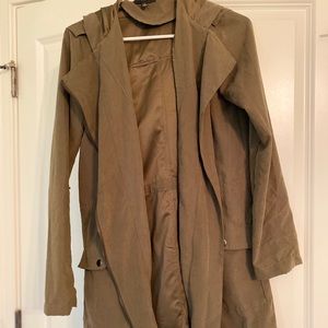 Lightweight raincoat in army green